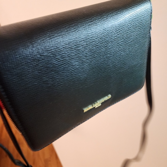 Karl Lagerfeld Paris Lourdes Mini Crossbody Wallet - Picture 3 of 13